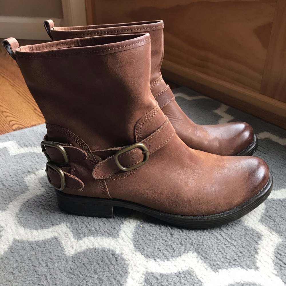 Cool lucky brand boots